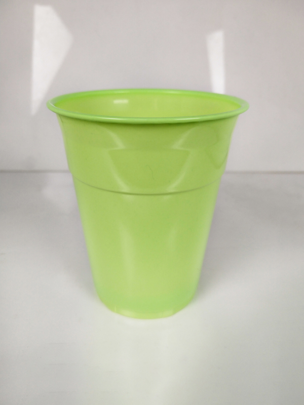 Tasse à eau colorée jetable de haute qualité de 445 ml